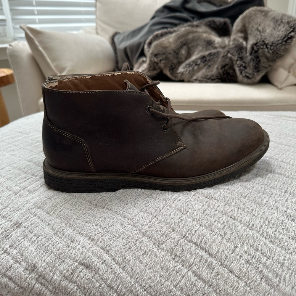 G.H. Bass & Co. Rich Brown Chukka Boots